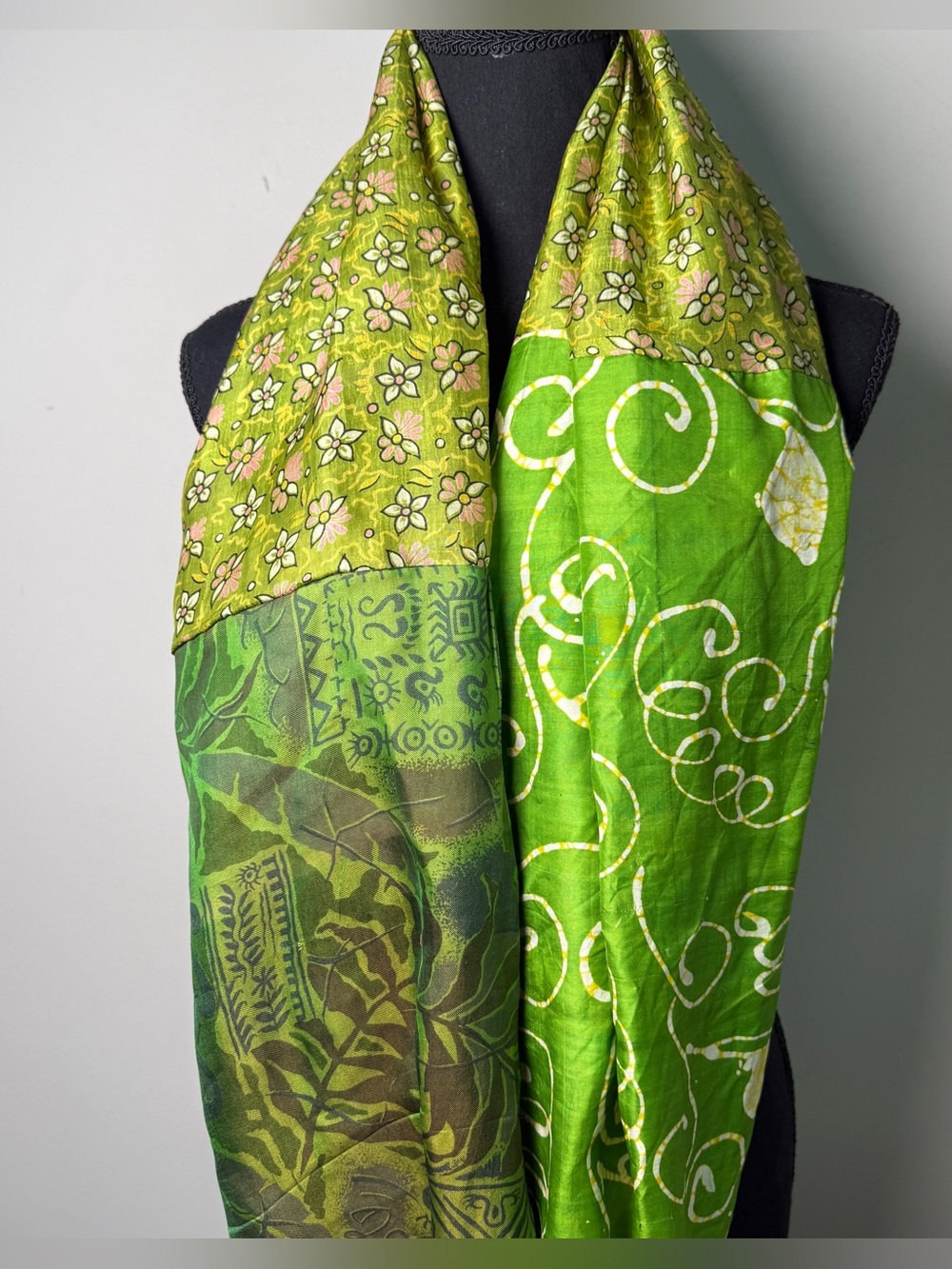 Guru Silk Patchwork Wrap Scarf Green Batik Tropical Print Boho Festival Sarong - Picture 2 of 8